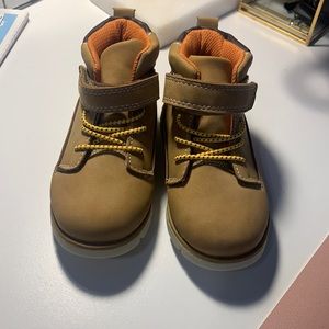 Toddler boots - NWOT